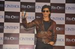 Shahrukh Khan unveils CInthol-Ra.one Deo in Filmcity, Mumbai on 4th Oct 2011 (32).JPG